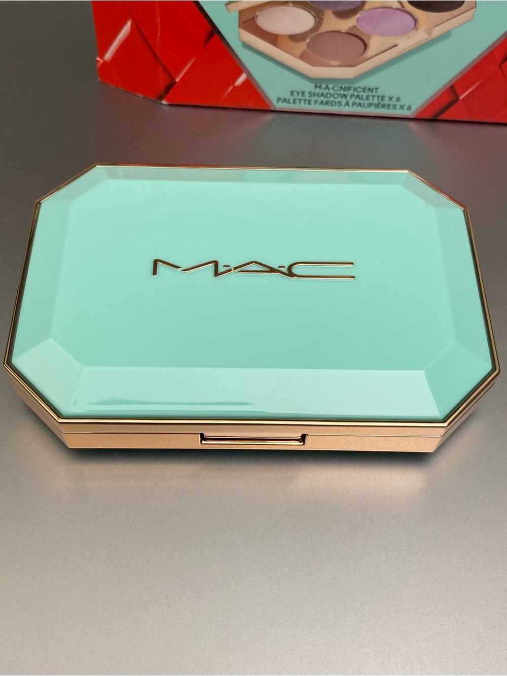 MAC “M•A•Cnificent x6” Eye Shadow Palette